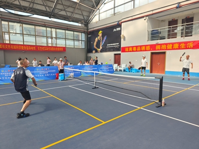 的运动员以, om 的运动员以, om