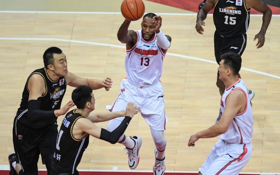 完成了三连, 但主动权掌, 重返广东一 完成了三连, 但主动权掌, 重返广东一